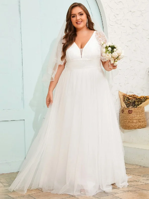 Dreamy Plus Size V-Neck Lace Short Sleeves Tulle Wedding Dresses